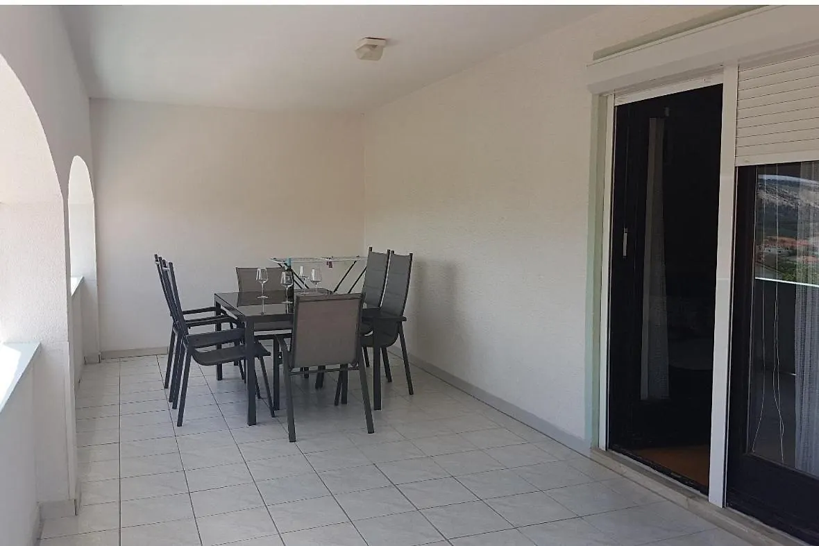Apartments For Families With Children Lopar, Rab - 10402 0*, Lopar