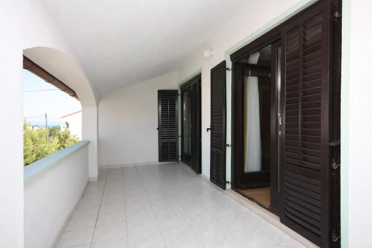 Apartments For Families With Children Lopar, Rab - 10402  Lopar